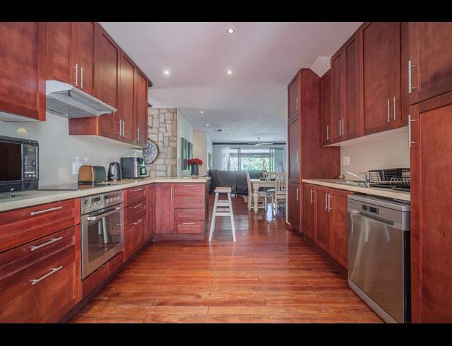 4 BEDROOM APARTMENT FOR SALE IN SIMBITHI ECO ESTATE